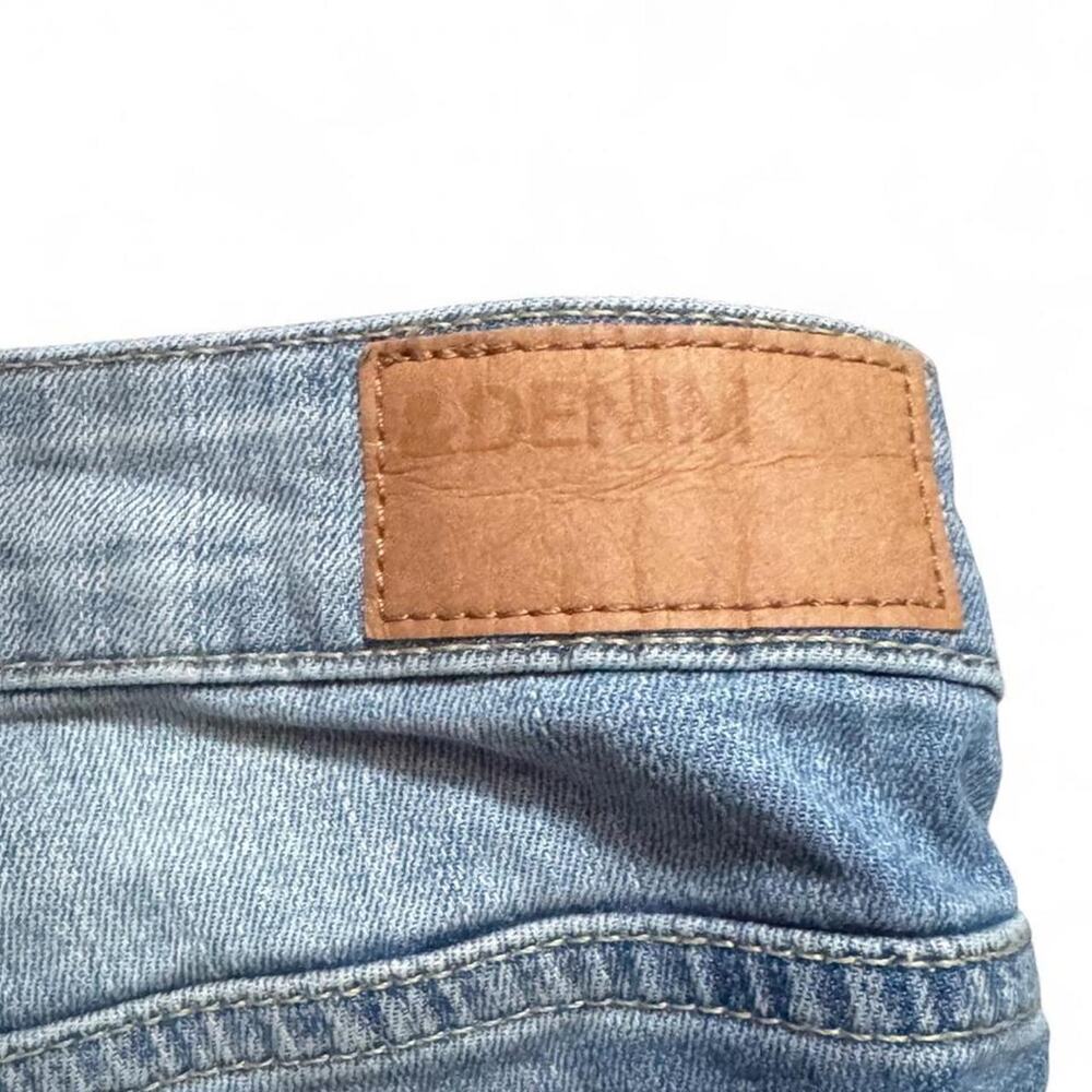 H&M Women’s Mid-Rise 70s Style Retro Casual Faded Wash Flared Denim Jeans — 29 - Picture 7 of 8